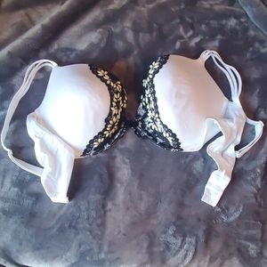 Victoria's Secret Very Sexy Pushup 38D